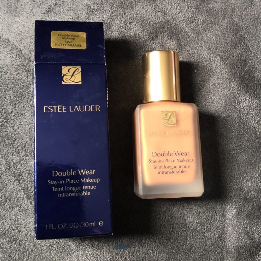 Estee Lauder double wear stay in place makeup